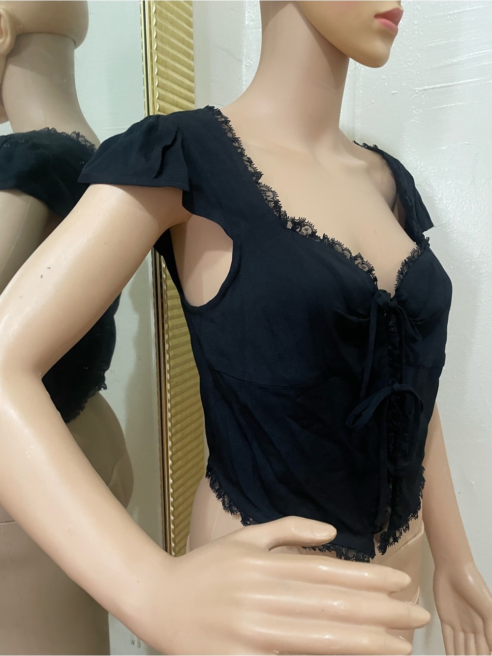 Reformation Black Lace-Trim Tie-Front Crop Top - Picture 9 of 16